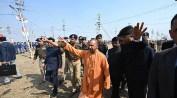 भगदड़ के बाद हरकत में प्रशासन : संगम नोज पहुंचे सीएम योगी, हादसे की पूरी जानकारी ली, जाने पूरी खबर….