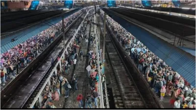 नई दिल्ली रेलवे स्टेशन पर भगदड़ : 18 की मौत, प्रशासन की लापरवाही उजागर, पीएम मोदी समेत कई दिग्गजों ने जताया दुख